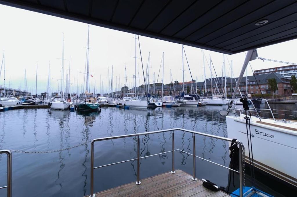 Hausboot Fjord Meeresbrise Mit Dachterrasse In Фленсбург Екстериор снимка