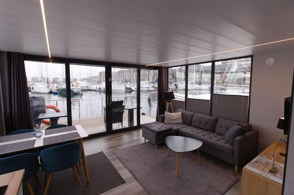 Hausboot Fjord Meeresbrise Mit Dachterrasse In Фленсбург Екстериор снимка